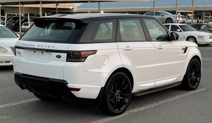 Range Rover Sport HSE V6 3.0L Full Option Model 2014  3