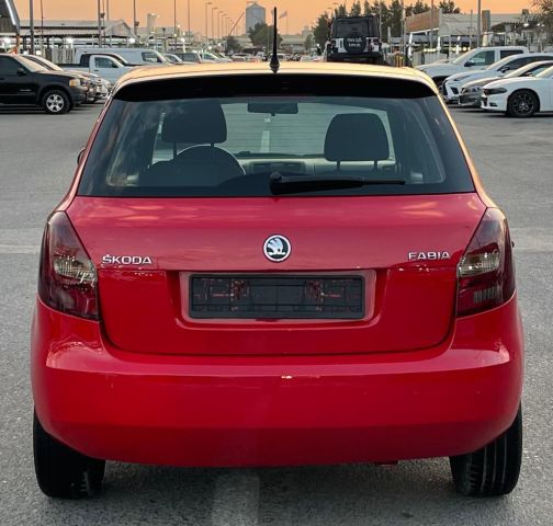 Skoda Fabia V4 1.4L Model 2015 4