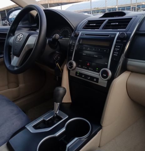 Toyota Camry GL V4 2.5L Model 2014 8