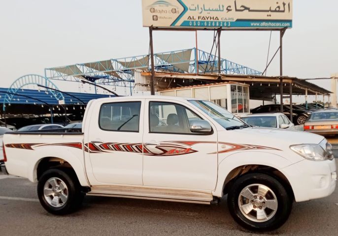 Toyota Hilux 4X4 V4 2.7L Model 2011 