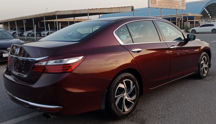 Honda Accord LX V4 2.4L Model 2017 5