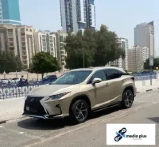 السيارة لكزس RX 350 الموديل 2019  3