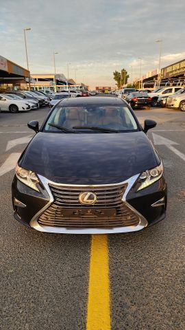 Lexus ES 350 V6 3.5L Full Options Model 2017