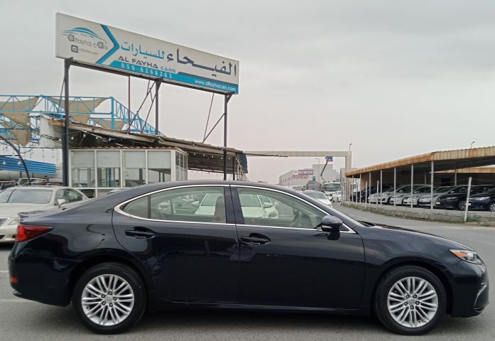 Lexus ES 350 V6 3.5L Full Options Model 2017 3