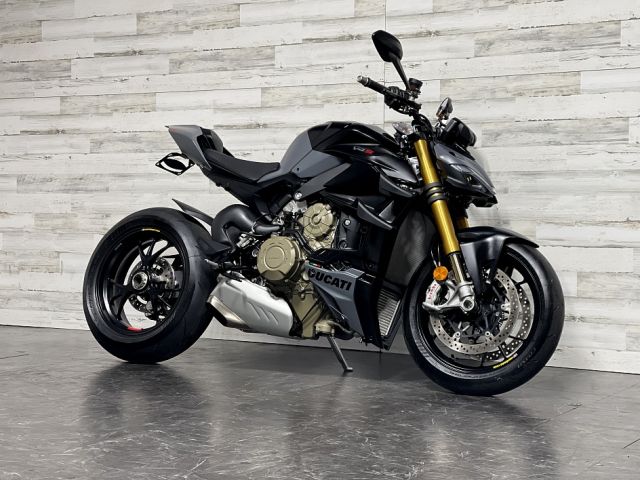 2023 Ducati Streetfighter V4S 2