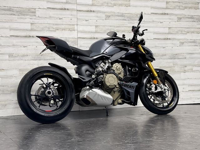 2023 Ducati Streetfighter V4S 3