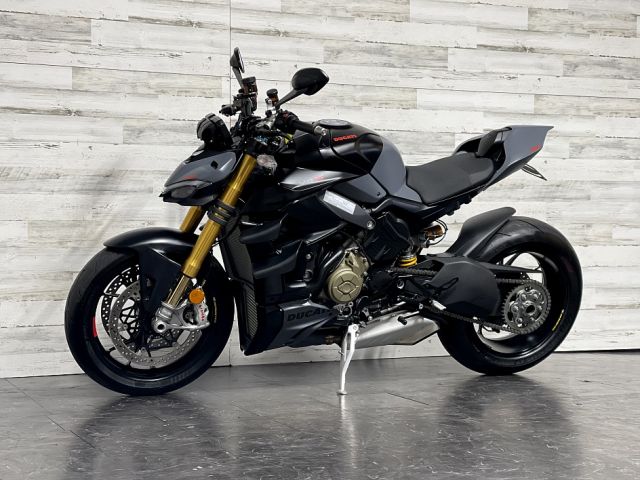 2023 Ducati Streetfighter V4S 4