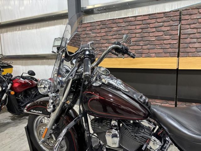 \2011 Harley Davidson Heritage  Softail Classic 9