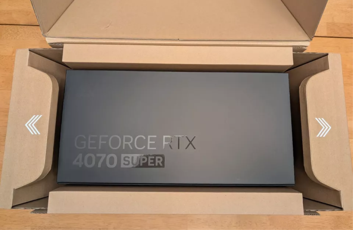  NVIDIA GeForce RTX 4070 Super Founders Edition 12GB GDDR6X Graph