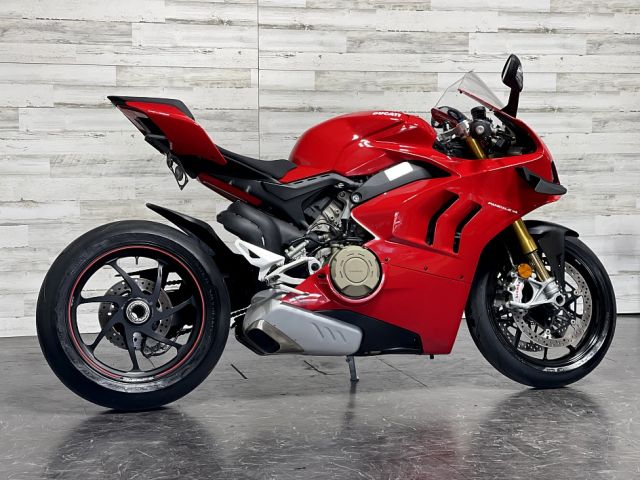 2021 Ducati panigale V4S (+971561943867) 4