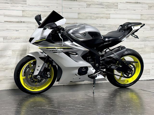 2017 Yamaha R6 (+971561943867) 3