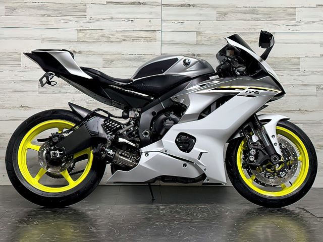 2017 Yamaha R6 (+971561943867) 5