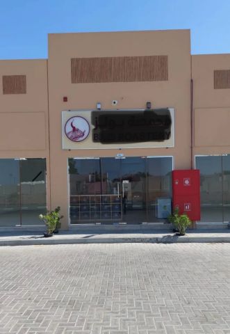 للإيجار محلات على الشارع العام في الذيد الشارقة 4