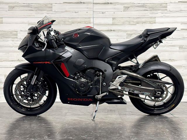 2017 Honda CBR 1000RR (+971561943867