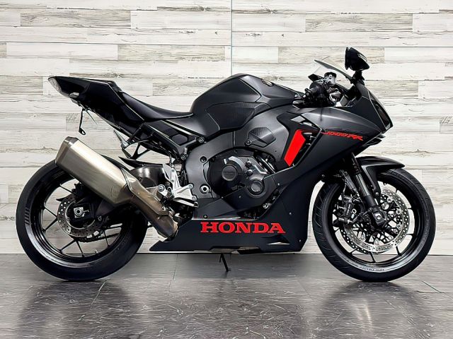 2017 Honda CBR 1000RR (+971561943867 3