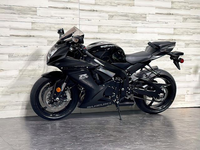 2024 Suzuki GSX R600(+971561943867) 2