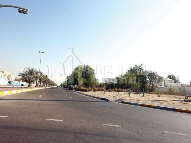 مجمع 4 فلل | موقع مميز | مؤجر بالكامل بدخل سنوي عالي 4