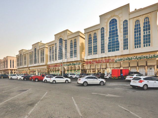 مجمع 3 فلل بمدينة خليفه | (12) شقة 8