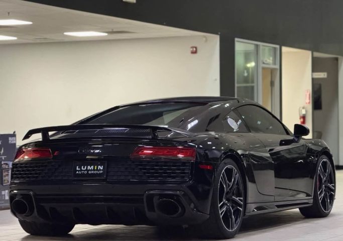 2023 Audi R8 · V10 Performance Spyder Cabriolet 2D 4