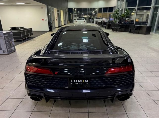 2023 Audi R8 · V10 Performance Spyder Cabriolet 2D 6