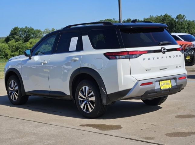 2024 Nissan Pathfinder SL 4WD 9