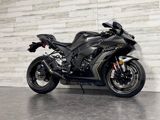2023 Kawasaki Ninja ZX-10R  4