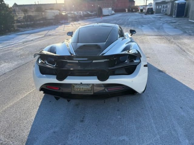 2018 Mclaren 720S · Performance Coupe 2D 3
