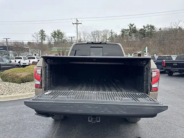 2021 Nissan Titan PRO-4X 8