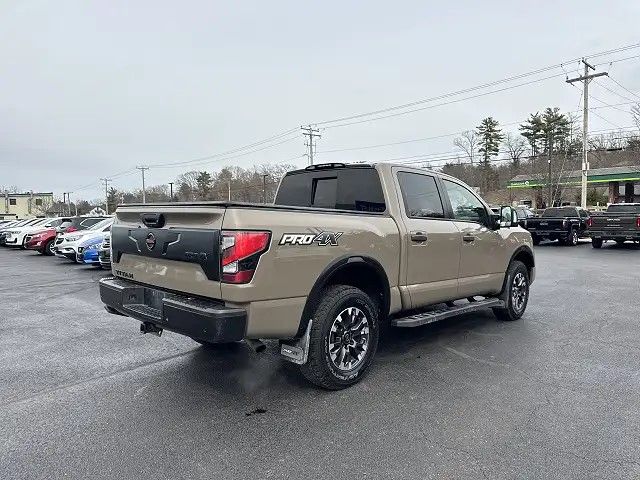 2021 Nissan Titan PRO-4X 9