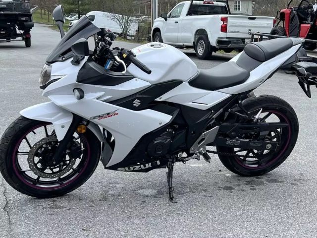 2018 Suzuki 3