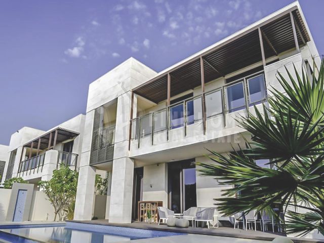امتلك فيلا 2 غرفة | بلكونة | حديقة | تصميم عصري