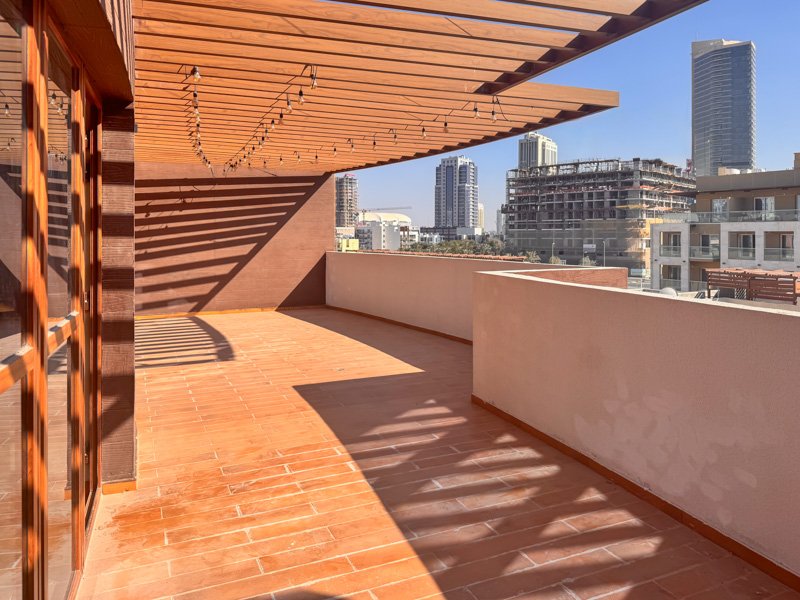 JUMEIRAH VILLAGE CIRCLE, 2 BEDROOMS - 125 M² APARTMENT FOR SALE