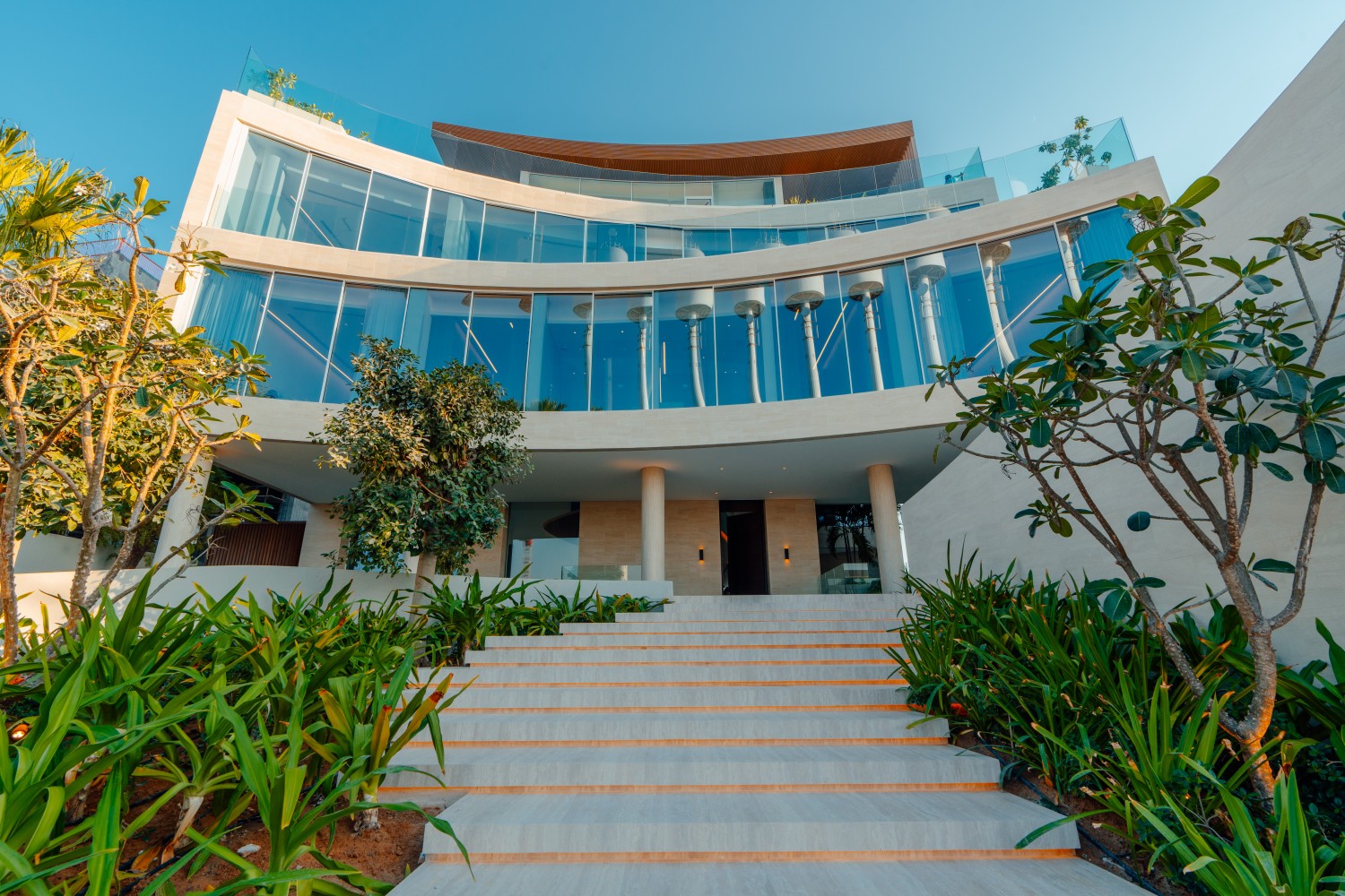 THE WORLD ISLANDS, 6 BEDROOMS - 2 279 M² VILLA FOR SALE