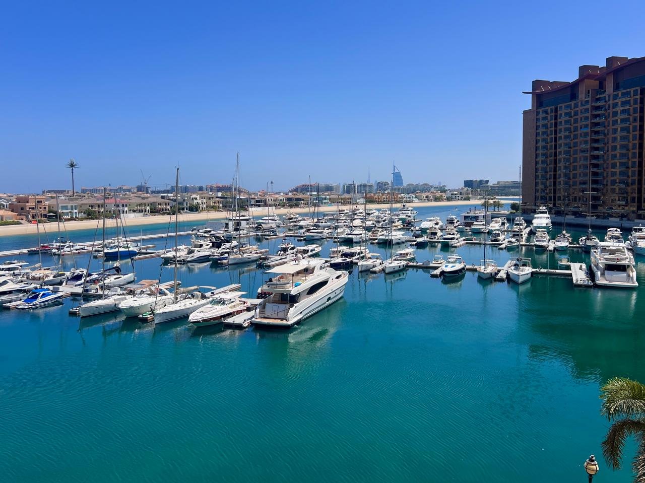 PALM JUMEIRAH, 3 BEDROOMS - 227 M² APARTMENT FOR SALE