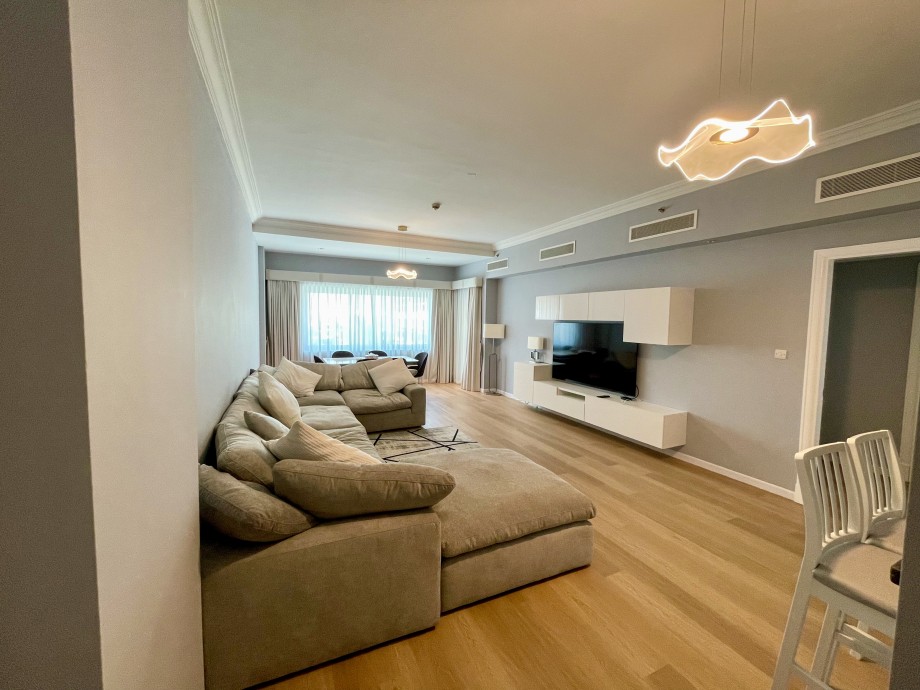 PALM JUMEIRAH, 2 BEDROOMS - 180 M² APARTMENT FOR SALE 3