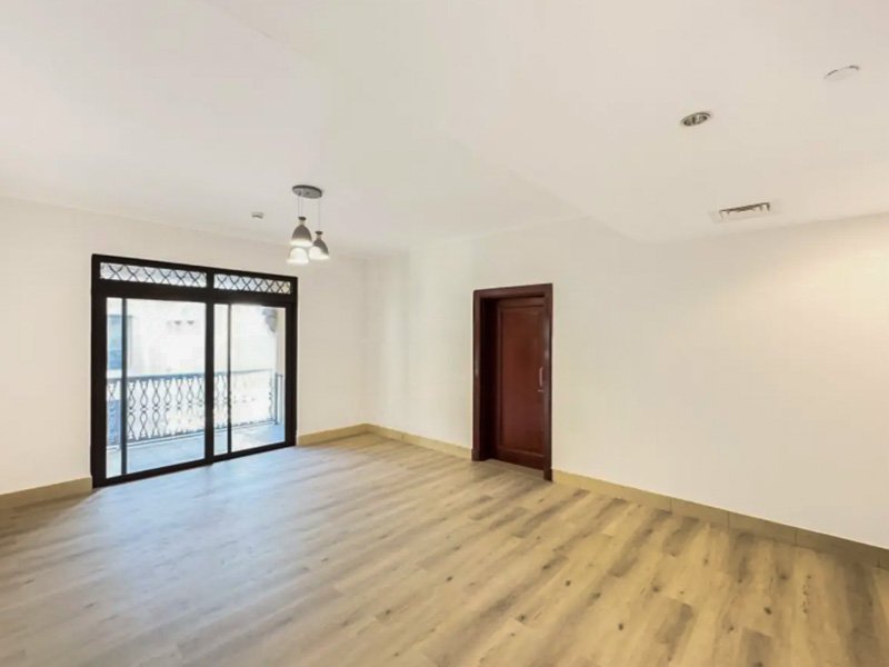 OLD TOWN, 2 BEDROOMS - 112 M² APARTMENT FOR SALE 2