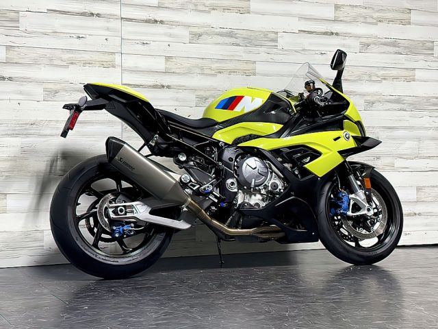 2022 bmw m1000RR +971551058716 2