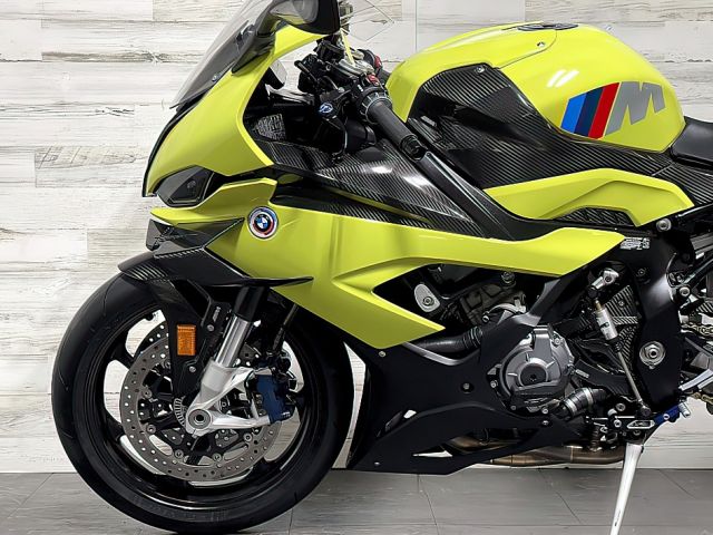 2022 bmw m1000RR +971551058716 4