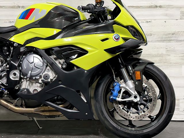2022 bmw m1000RR +971551058716 5