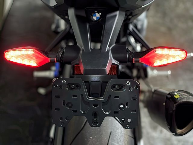 2022 bmw m1000RR +971551058716 7