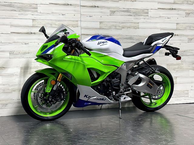 2024 Kawasaki ninja ZX-6R  +971551058716 3