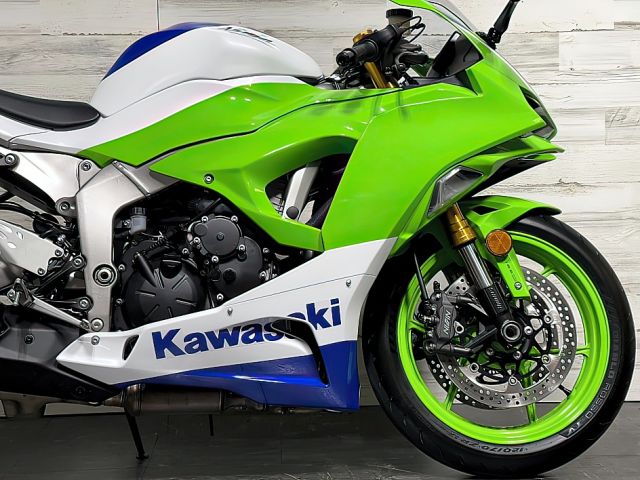 2024 Kawasaki ninja ZX-6R  +971551058716 4