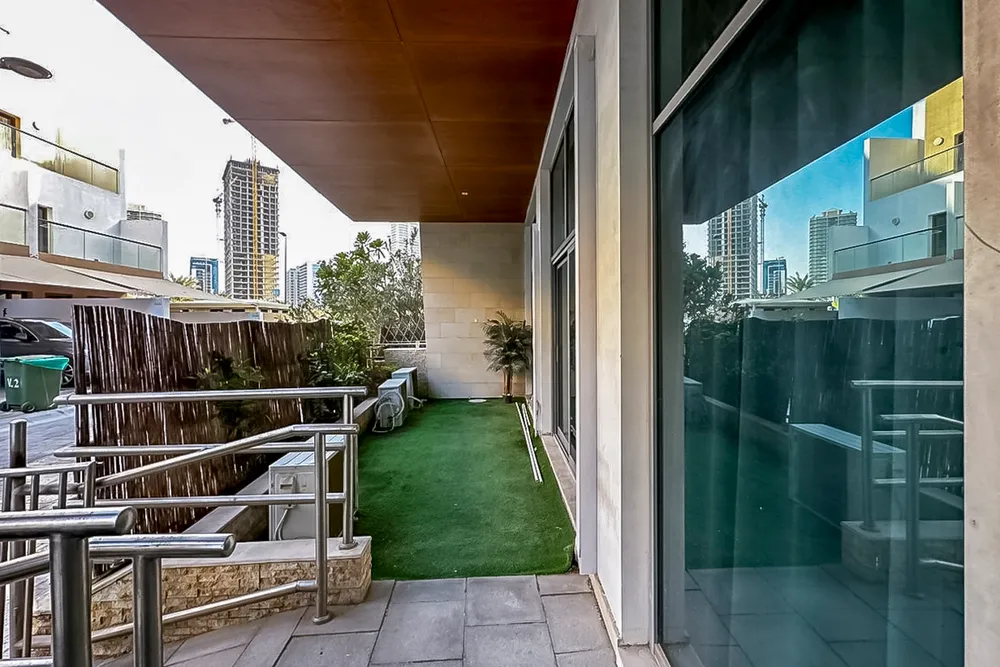 2 Bedrooms Apartment in Villa Myra