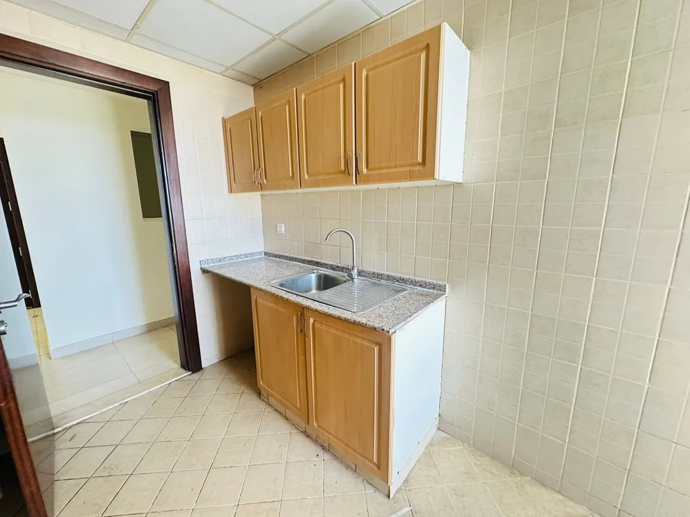 2 Bedrooms Apartment in Oasis High Park