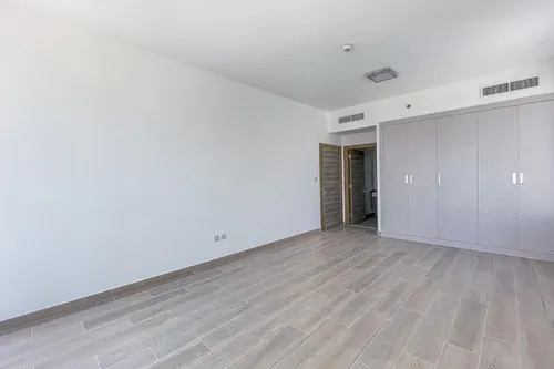 2 Bedrooms Apartment in Bloom Towers A 3