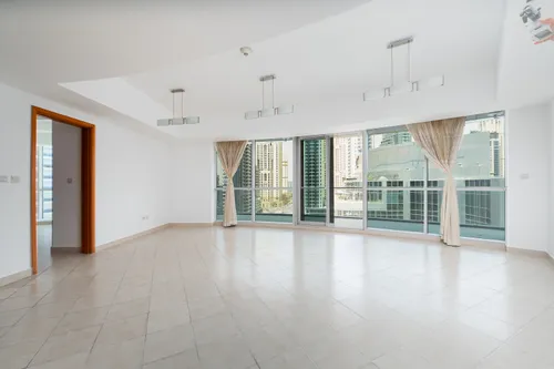 3 Bedrooms Apartment in The Waves Tower A 2