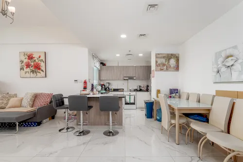 2 Bedrooms Apartment in 5th Avenue 3