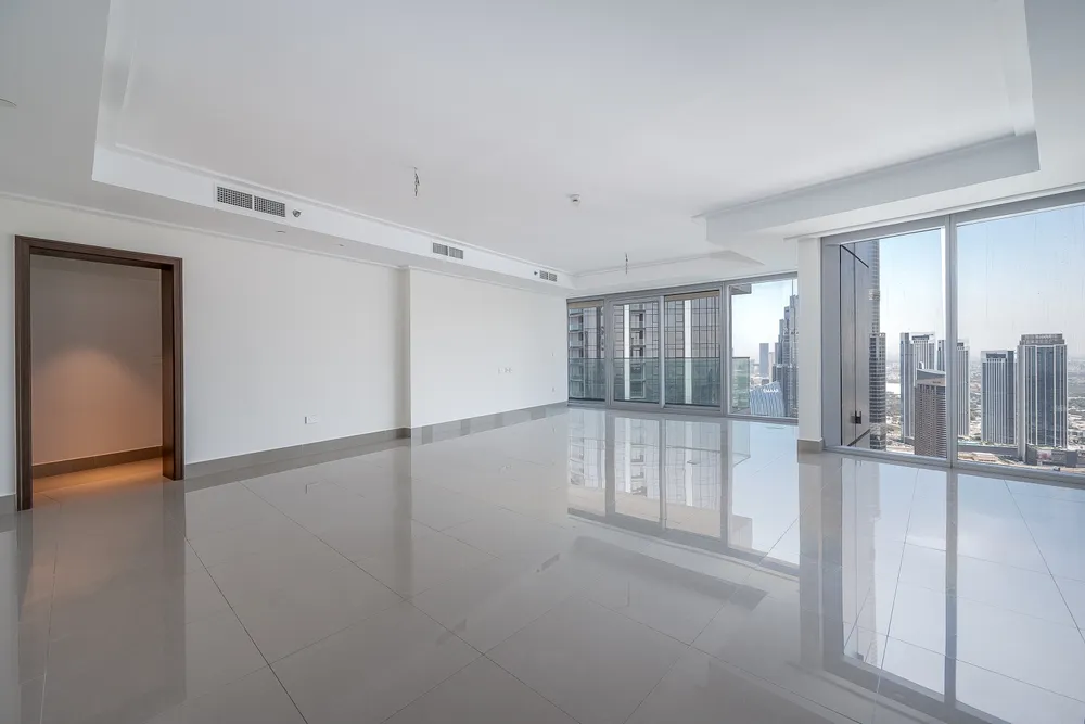 3 Bedrooms Apartment in Opera Grand