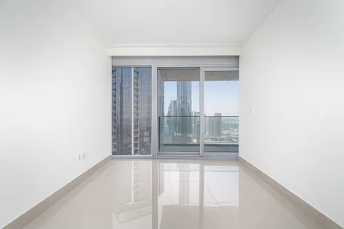 3 Bedrooms Apartment in Opera Grand 2