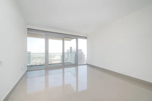 3 Bedrooms Apartment in Opera Grand 3